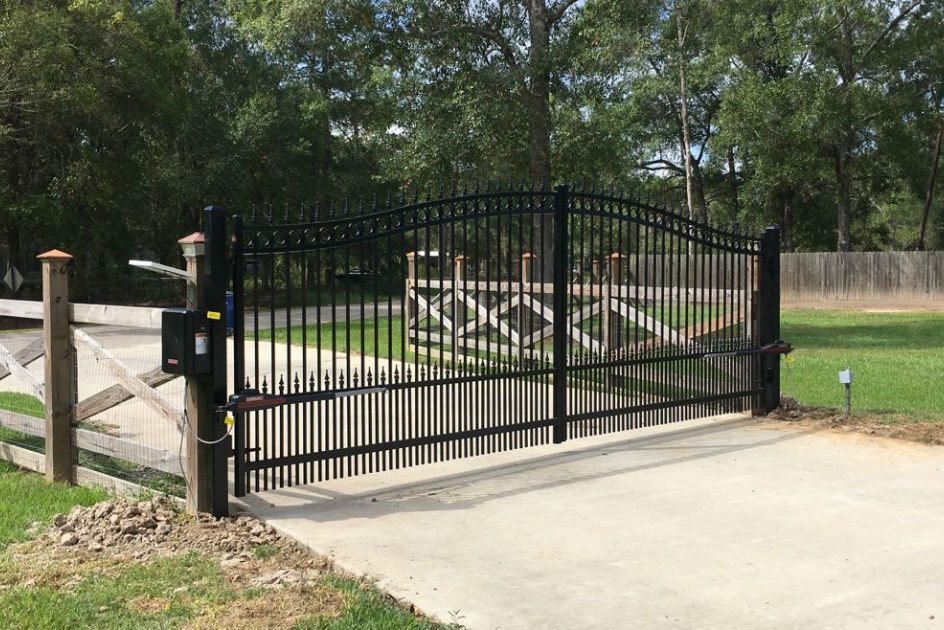 Gallery | Garage Doors - Openers - Driveway Gates - Iron Fences