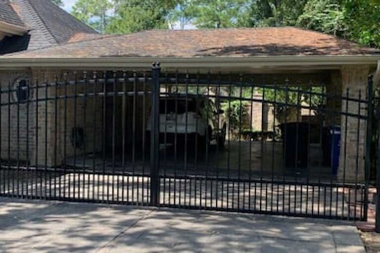 Dual Swing Gate Completed Dual Swing Gate project.